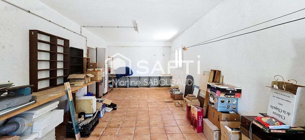 Photo 8