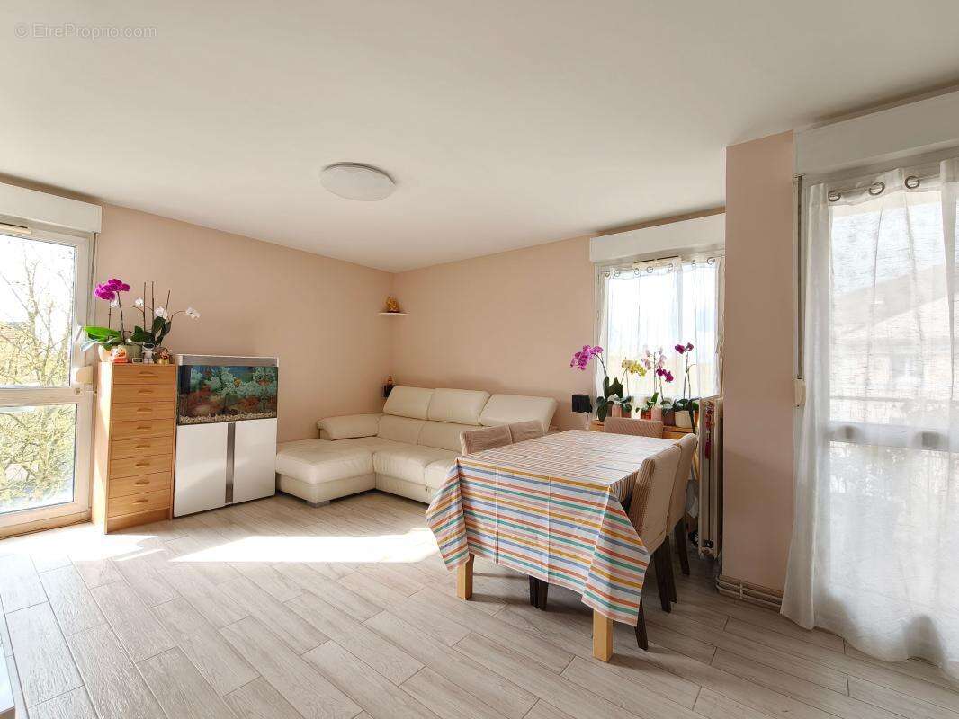 Appartement à BUSSY-SAINT-GEORGES