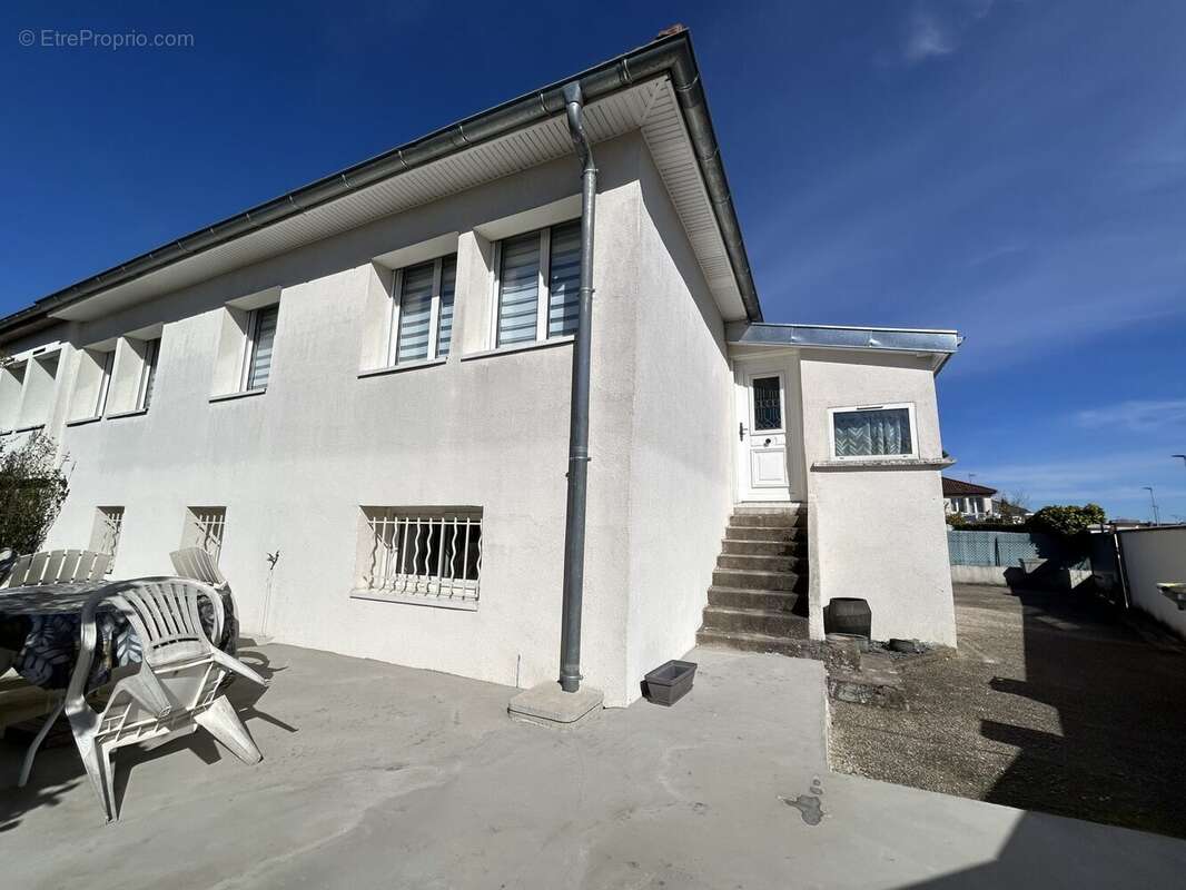 Maison 6 pièces 115 m² à vendre à Saint-Apollinaire (21850) - photo 2