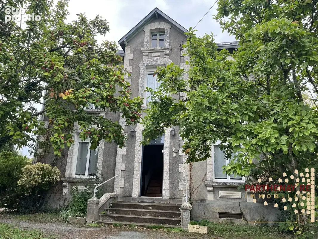 Photo Maison à Mazieres-En-Gatine au prix de 231 000€