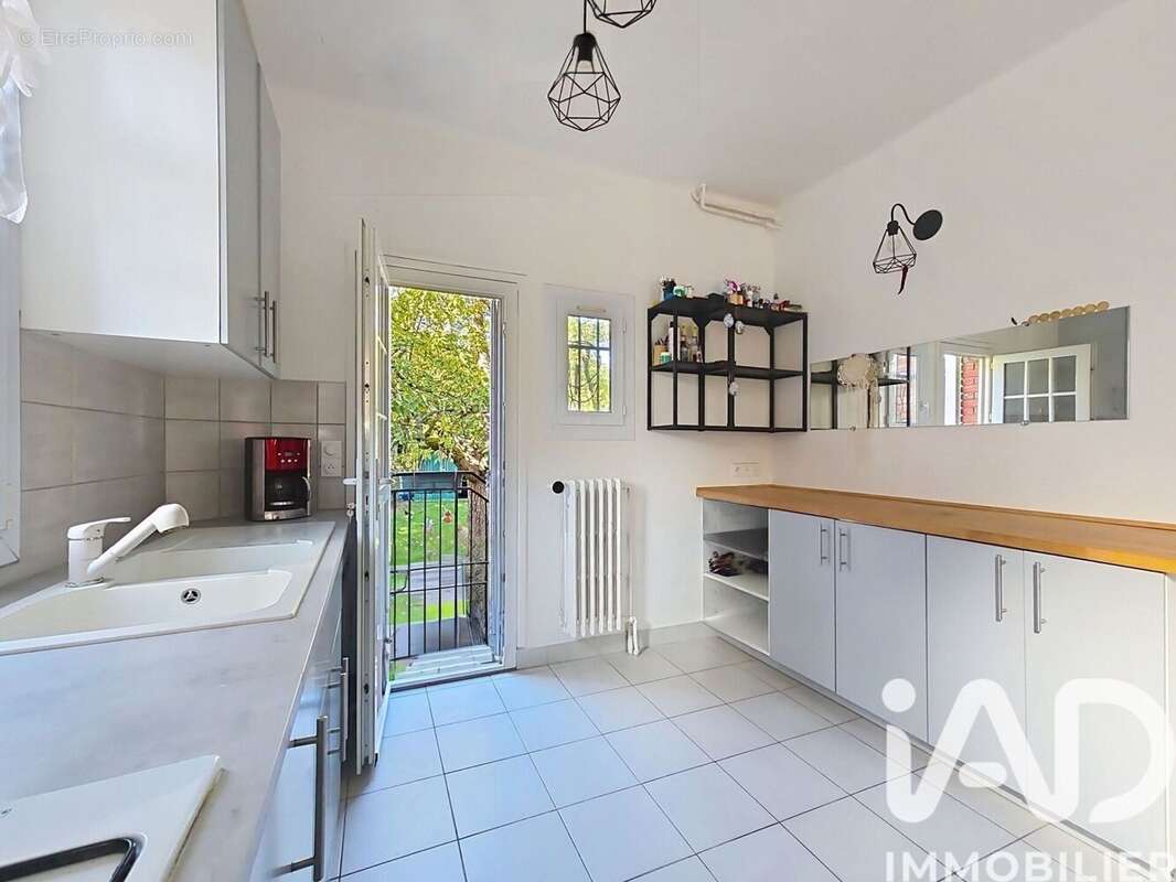 Photo 7 - Maison à SURESNES