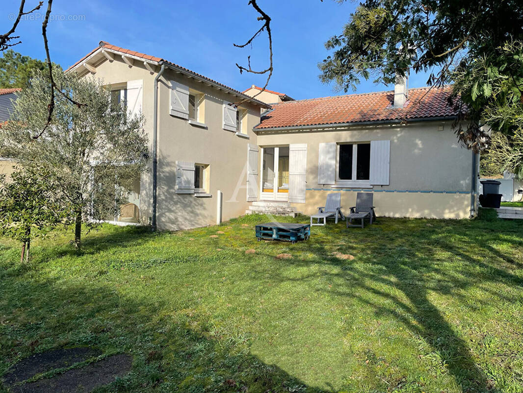 Maison à LONGEVILLE-SUR-MER