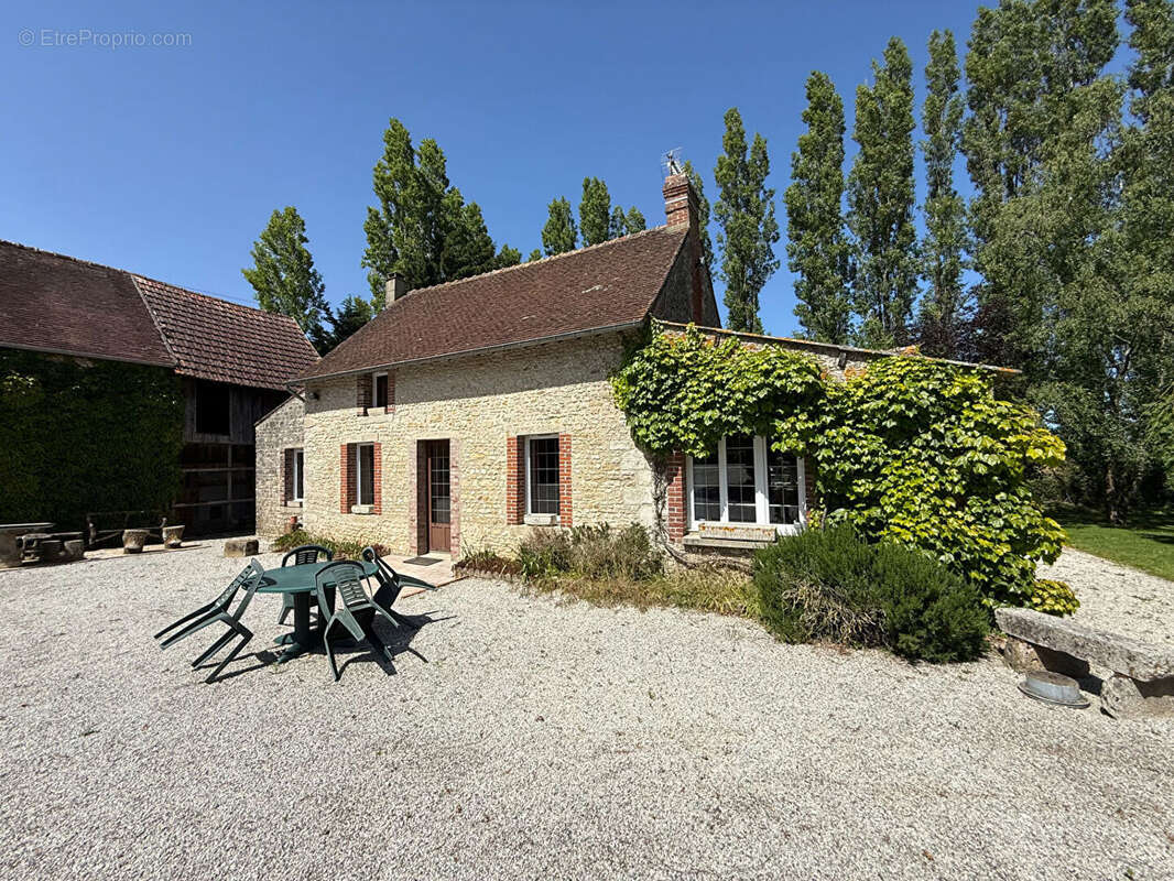 Magnifique corps de ferme sur 7000m²  - sees (périphérie) - photo 8