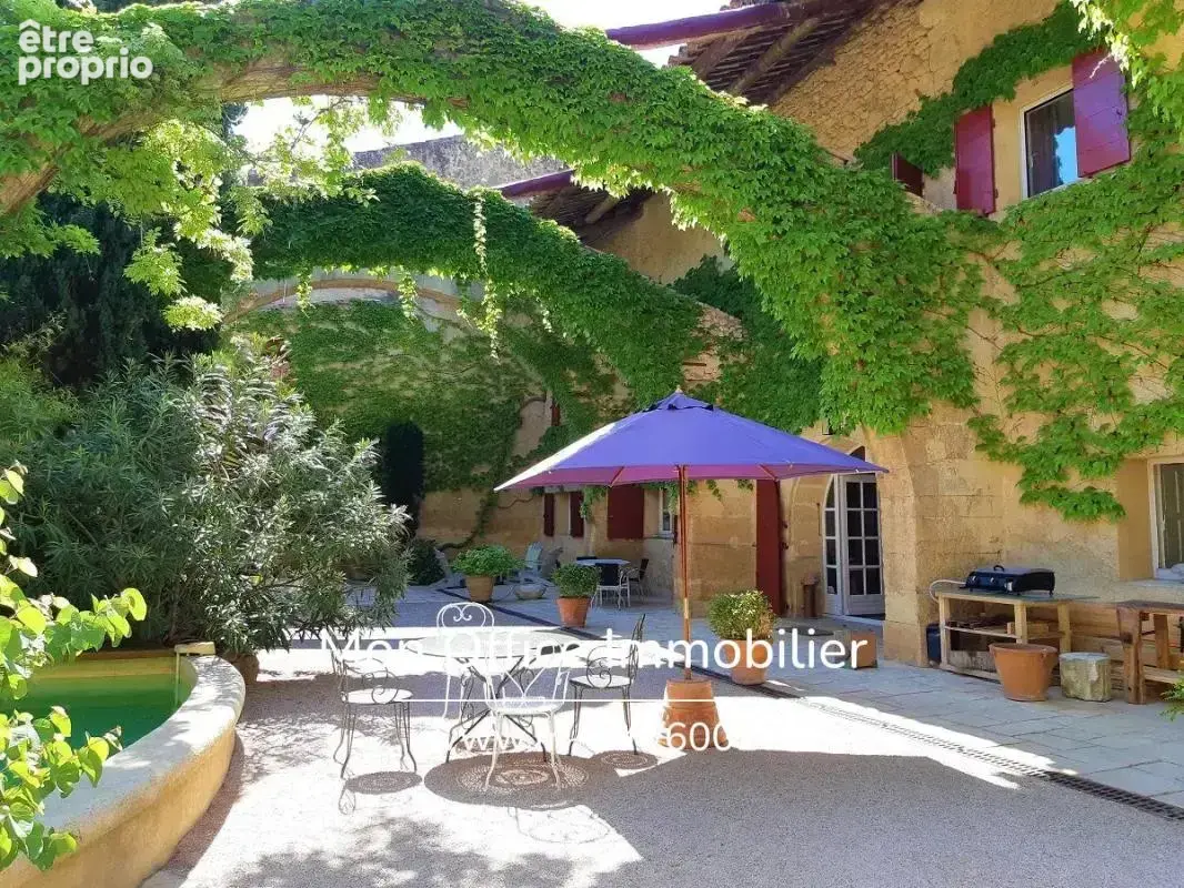 Référence : 6002-VCL - Maison de Maître du XVII - Cours intérieure et piscine - 20 minutes d'Aix en Provence - photo 2