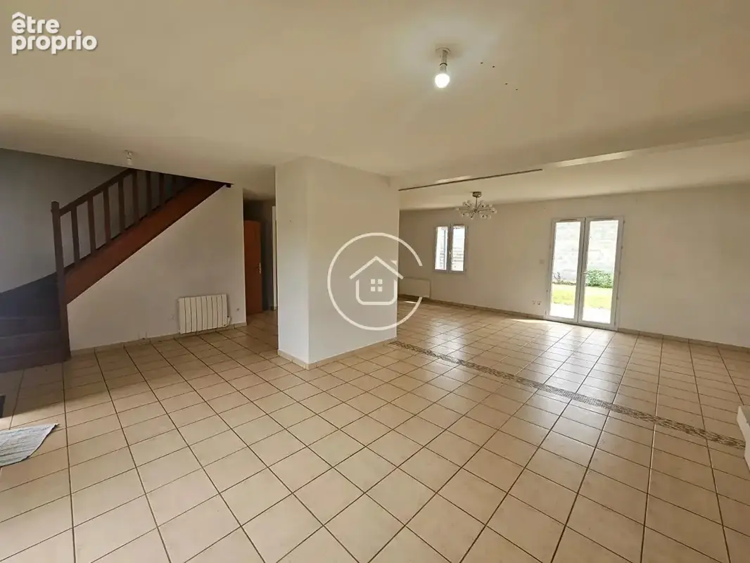 Au coeur de Vineuil, venez découvrir cette maison familiale - photo 3