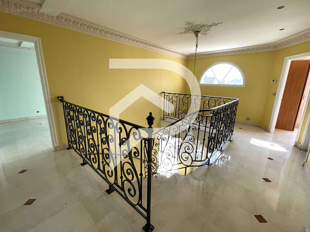 Maison à DEUIL-LA-BARRE