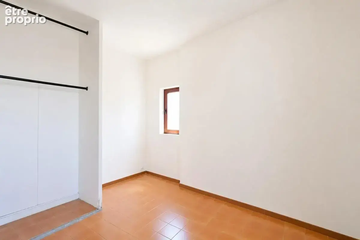 Maison 5 pièces de 79m2 à Saint-Gilles 30800 - photo 13