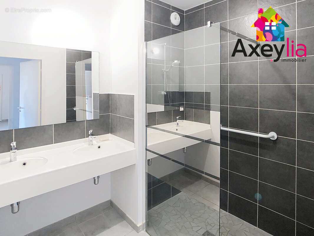 Appartement à RENAISON