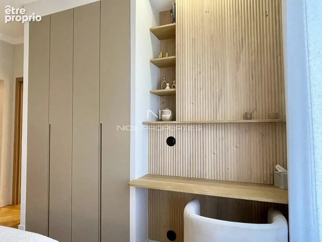 Cannes, appartement sur la Croisette, vue mer et port - photo 25