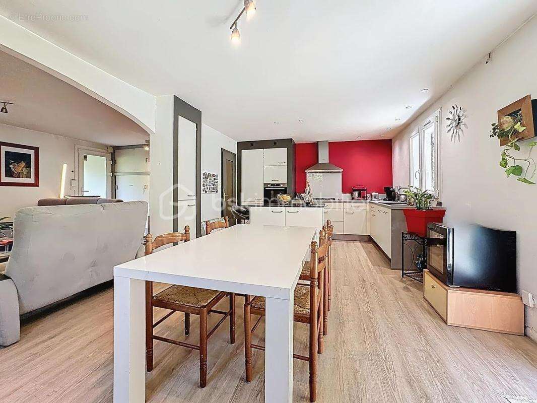 Maison à SAINT-MARTIN-D'URIAGE