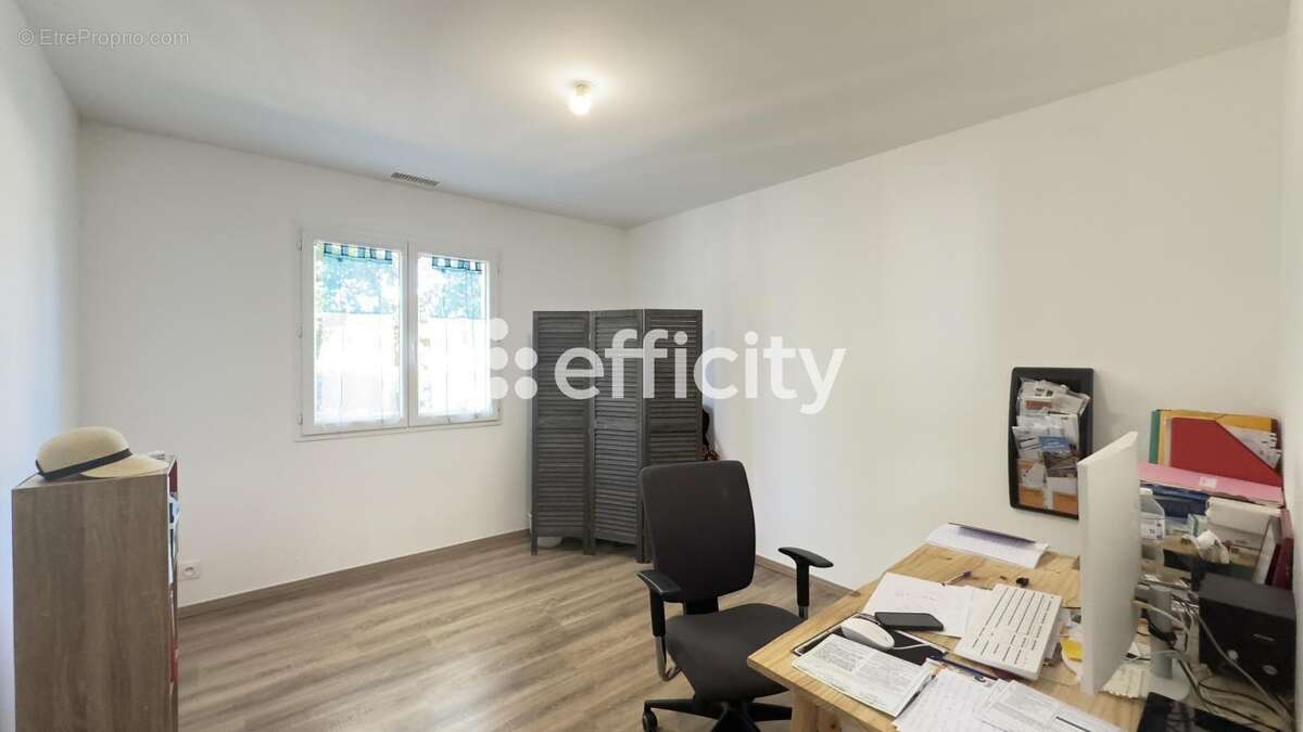 Maison à COLLORGUES