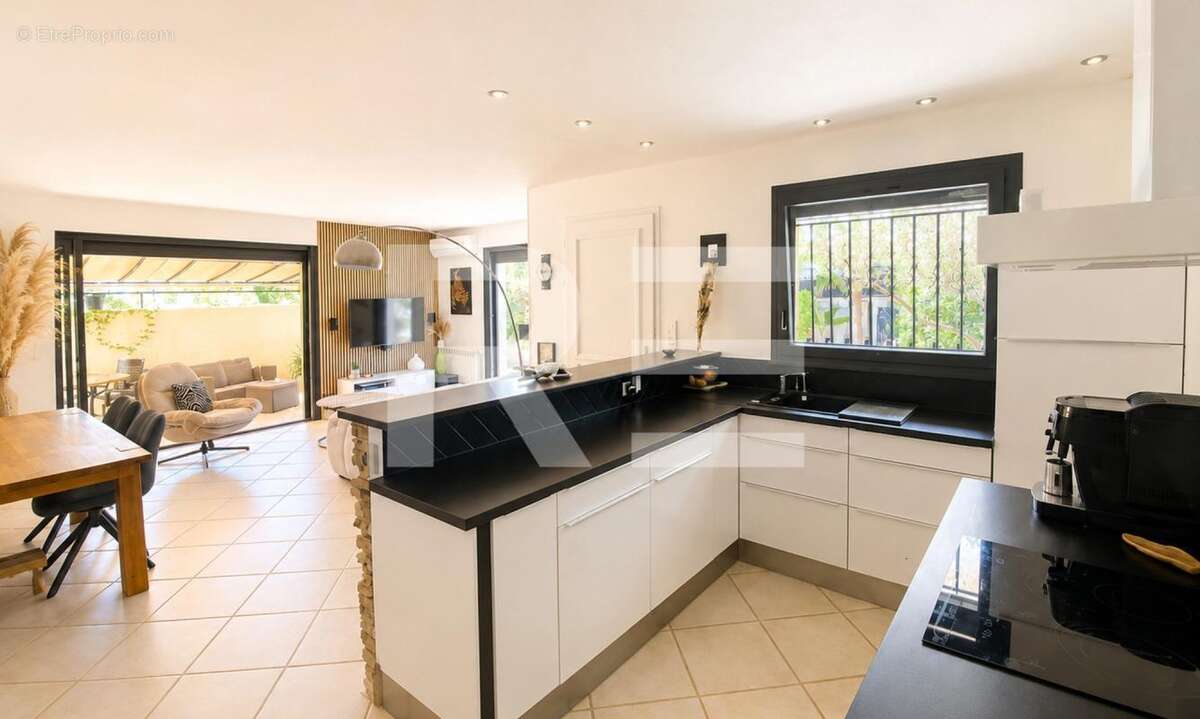 Maison individuelle de plain-pied avec piscine chauffée - photo 8