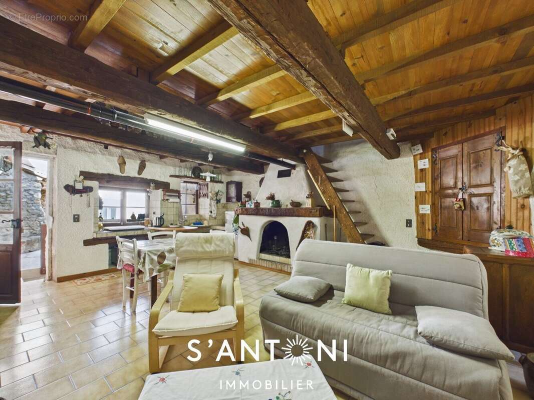 Coup de cur  Maison de village authentique avec terrasse unique à Puissalicon - photo 4