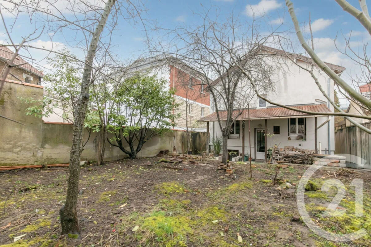 Maison à SAINT-MAUR-DES-FOSSES