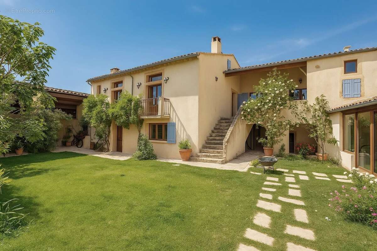 Maison à FORCALQUIER