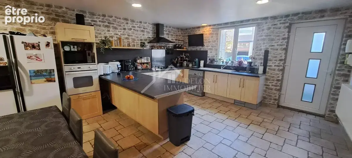 Maison de village - 171m² habitable - Jardin 895m² - Combles aménageables - photo 3