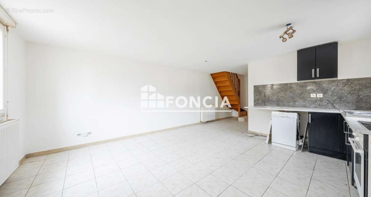 Maison à VILLEGOUGE