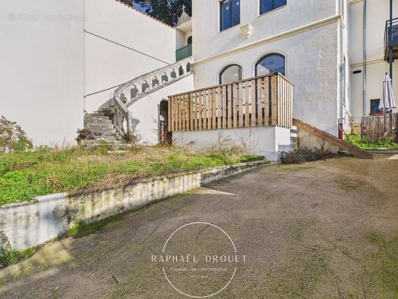 Vienne – plateau brut a amenager avec terrasse, jardin et stationnement - photo 3