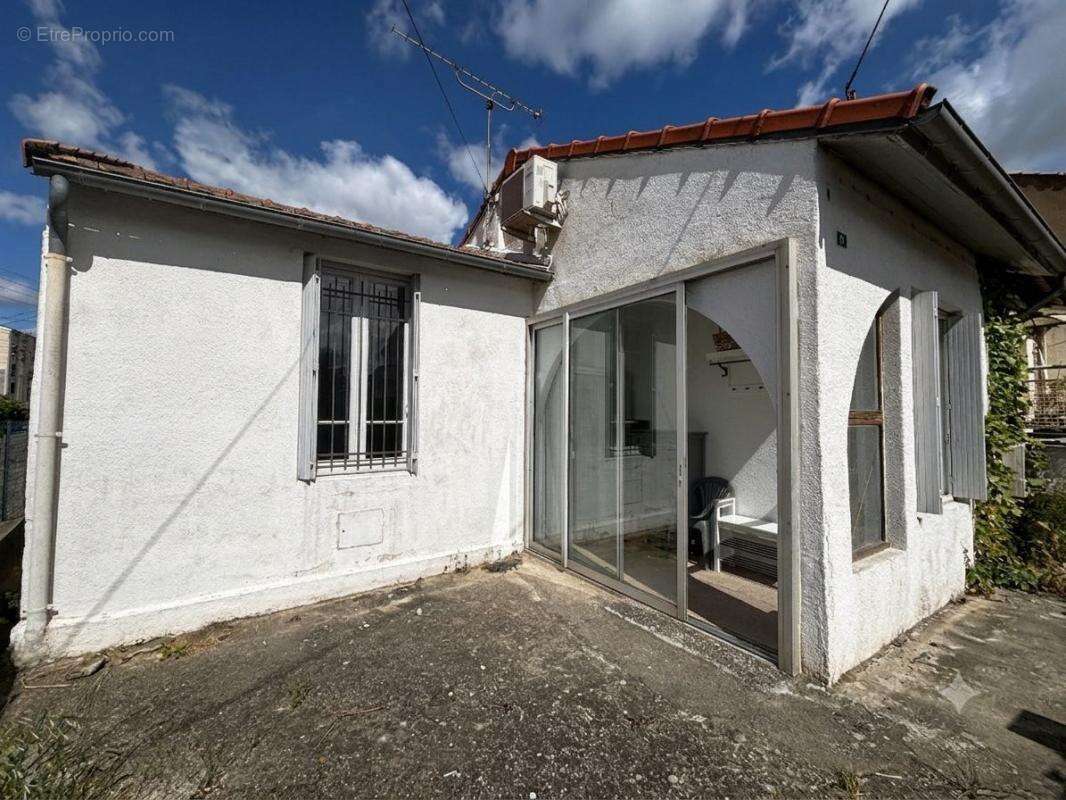 Maison de plain-pied rénovée avec charme – Proche Centre-Ville - photo 2