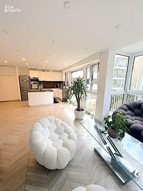Appartement de standing en rez de jardin dans une résidence arborée avec piscine et gardien - photo 7
