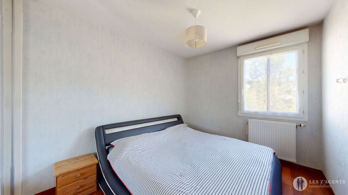 Appartement à SAINT-MARTIN-D'HERES