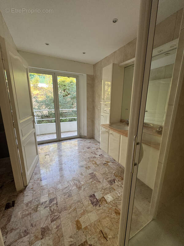 Appartement d'exception vue mer Cannes- SECTEUR CALIFORNIE - photo 11