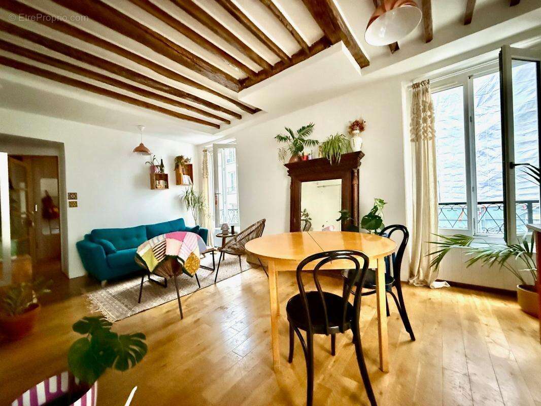Appartement à PARIS-19E