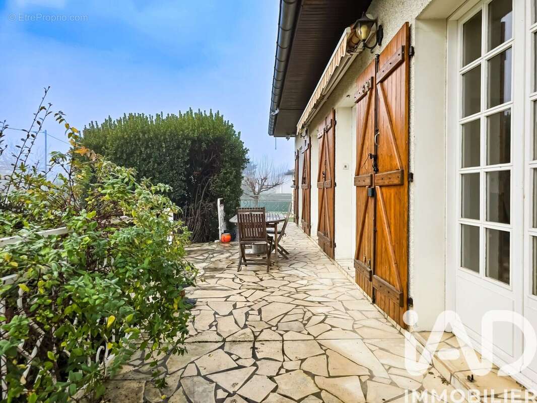 Photo 2 - Maison à SAINT-ETIENNE-DE-TULMONT