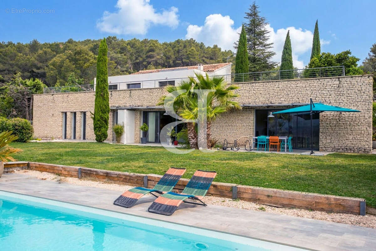 Maison 218 m² à Pernes-Les-Fontaines  - photo 7