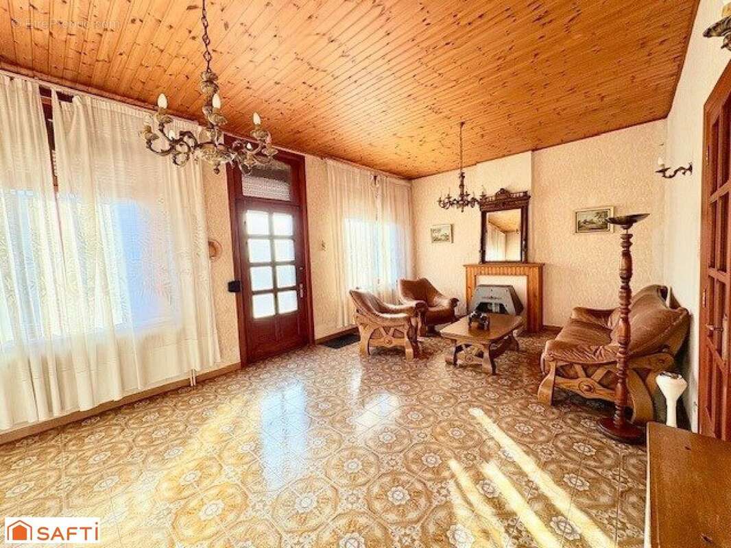 Photo 5 - Maison à QUIEVRECHAIN