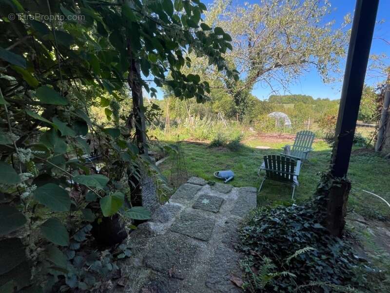 Maison à SAINTE-FEYRE