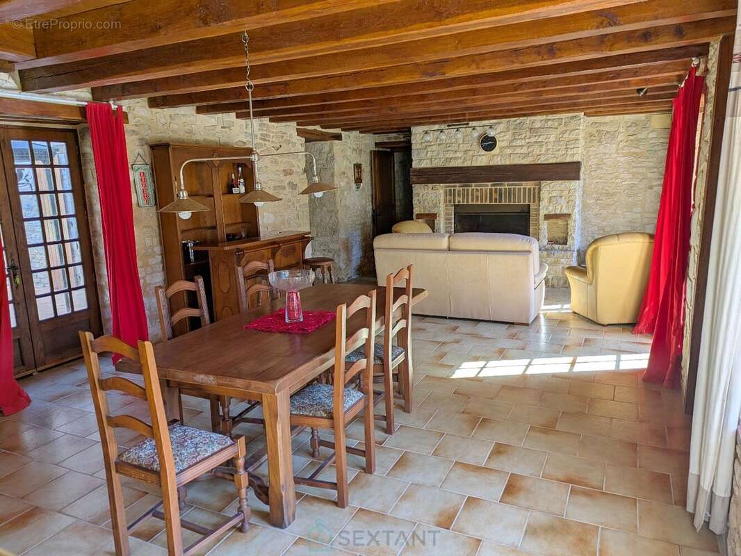 Ancien moulin en pierre de 160 m² avec piscine. - photo 24
