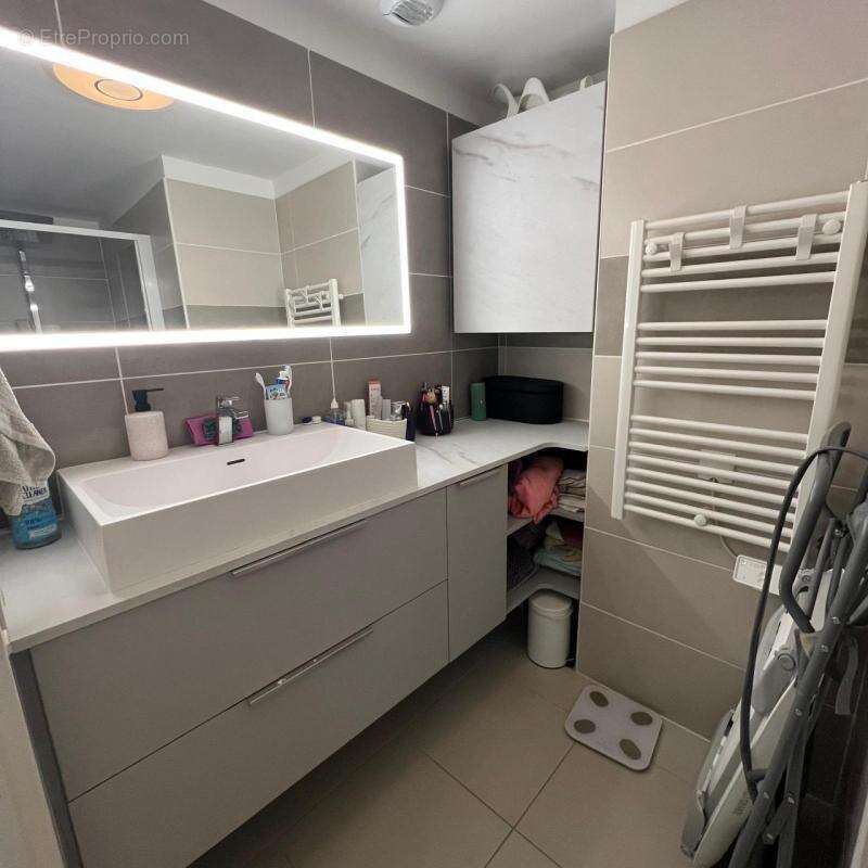 Appartement à PUGET-SUR-ARGENS