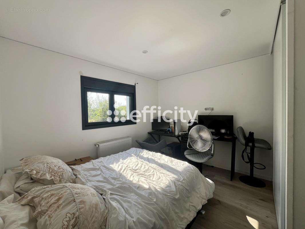 Maison 107 m² à Beruges  - photo 12