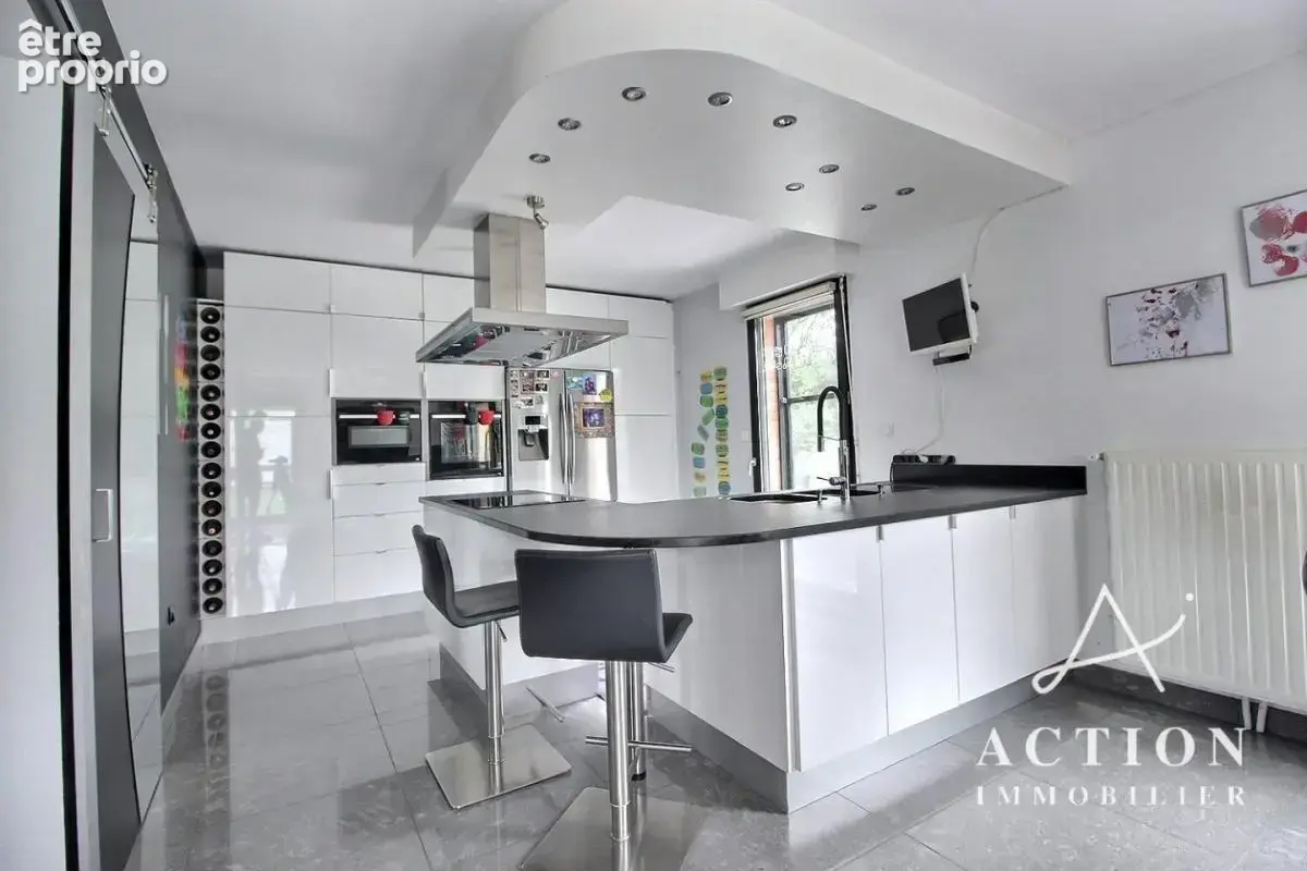 Wattrelos - maison individuelle - jardin -  4 chambres - 2 salle de bain - garage et parking 6 places - photo 5