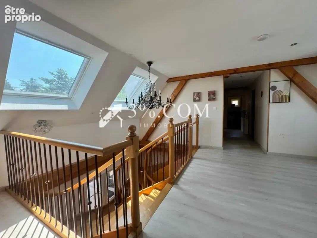 3%COM Propriété composée de 2 Maisons - piscine et jardin - photo 7
