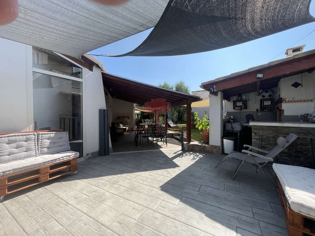 Gigean - villa t4 de plain pied avec piscine + appartement independant - photo 24