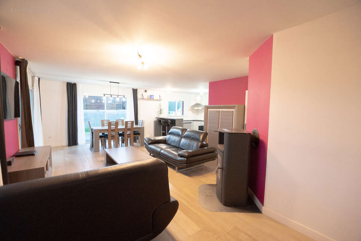 Maison à SAINT-FREGANT