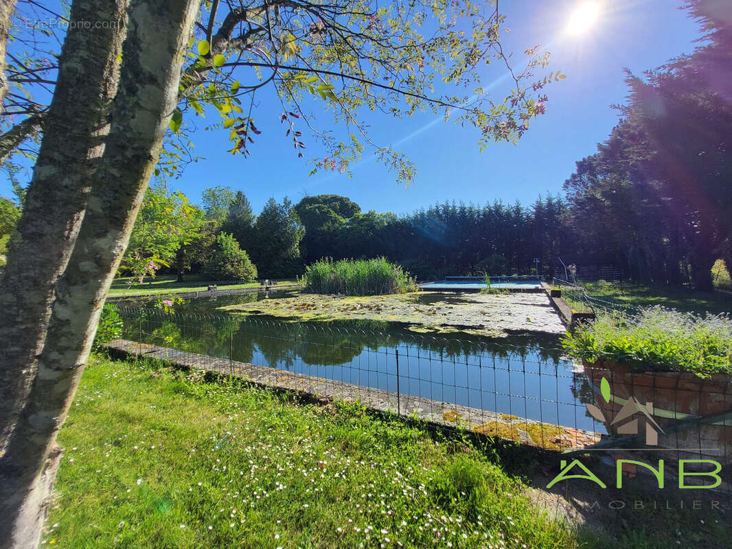 Maison à BUSSAC-SUR-CHARENTE