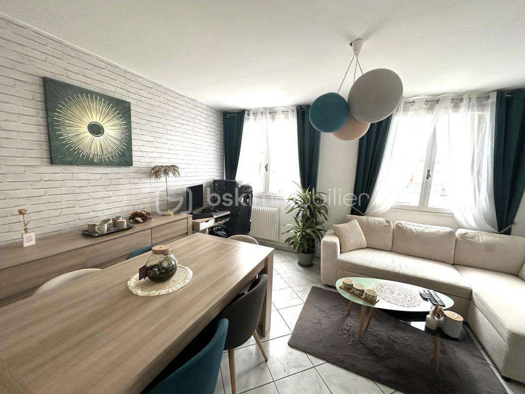 Appartement à FLEURY-LES-AUBRAIS