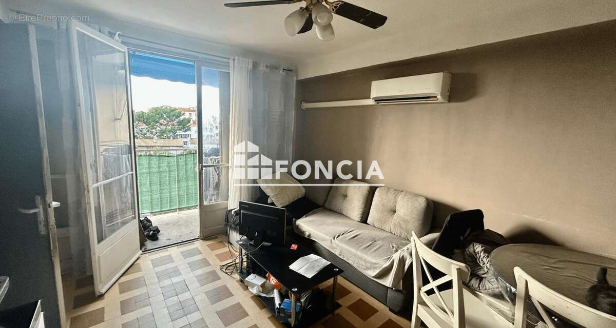 Appartement à MARSEILLE-4E