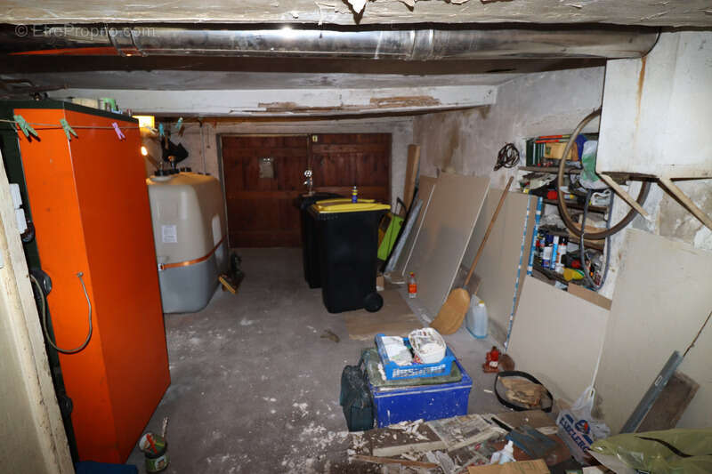 Jolie maison en pierre de taille au cœur de Saint-Julien sur Reyssouze - photo 10