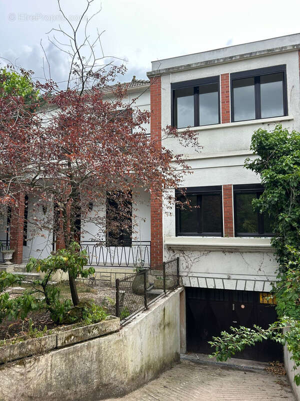 Maison à SAINT-MAUR-DES-FOSSES