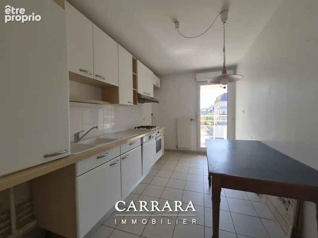 APPARTEMENT F3 de 73.85 M2 à  225000 € - photo 4