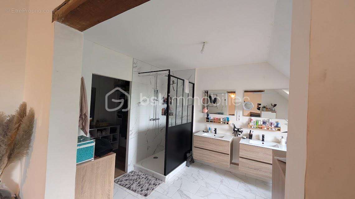 Belle maison 110 m² à fougeres 35300        3 chambres - photo 15