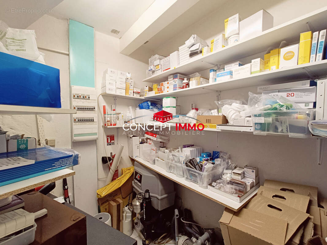 Commerce à SOLLIES-PONT