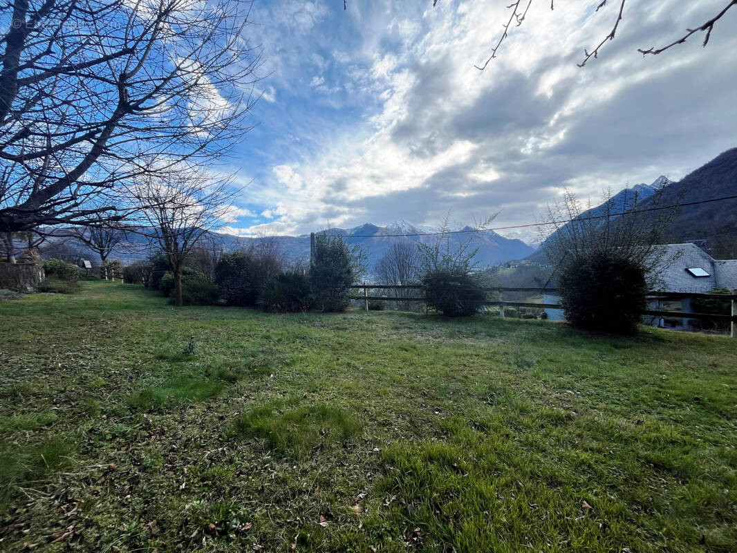 Terrain à ARGELES-GAZOST