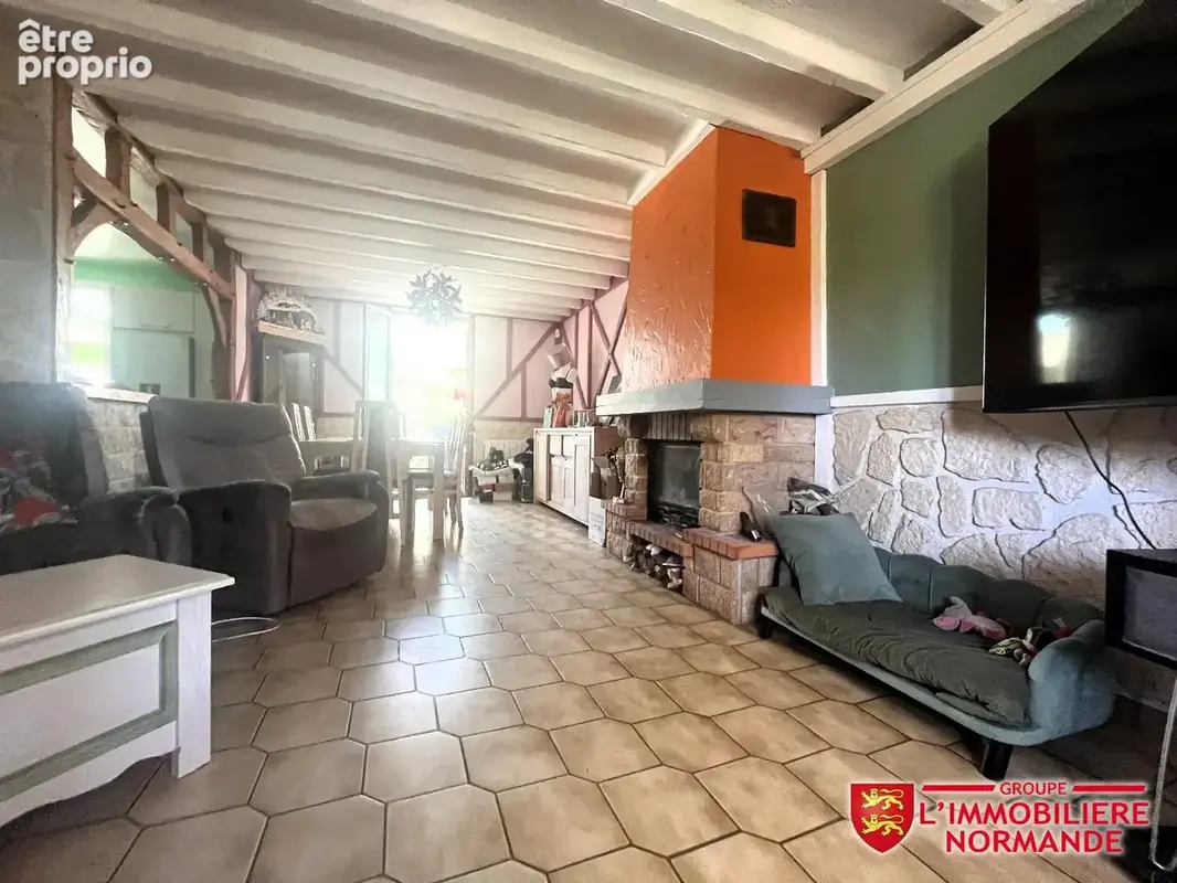 Pavillon traditionnel avec piscine, véranda et dépendances - photo 6