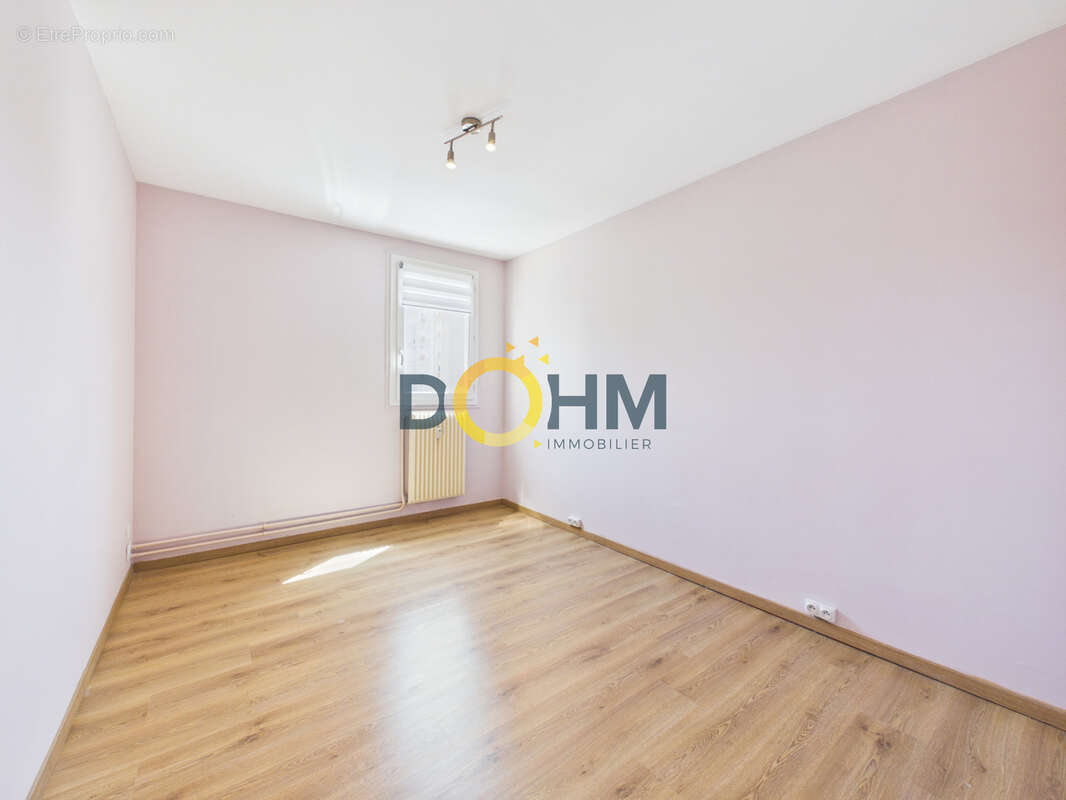 Appartement à ANDREZIEUX-BOUTHEON