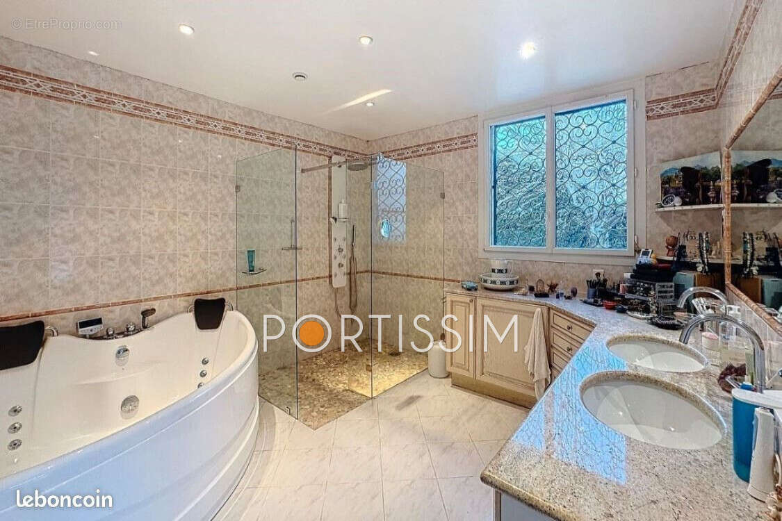 Maison à LA COLLE-SUR-LOUP